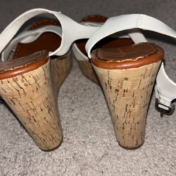 American Eagle White Strappy Wedge Sandals - Picture 4 of 15